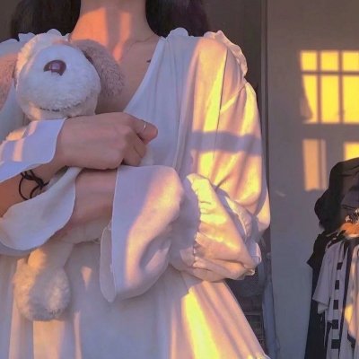 姊姊妹妹站起来
